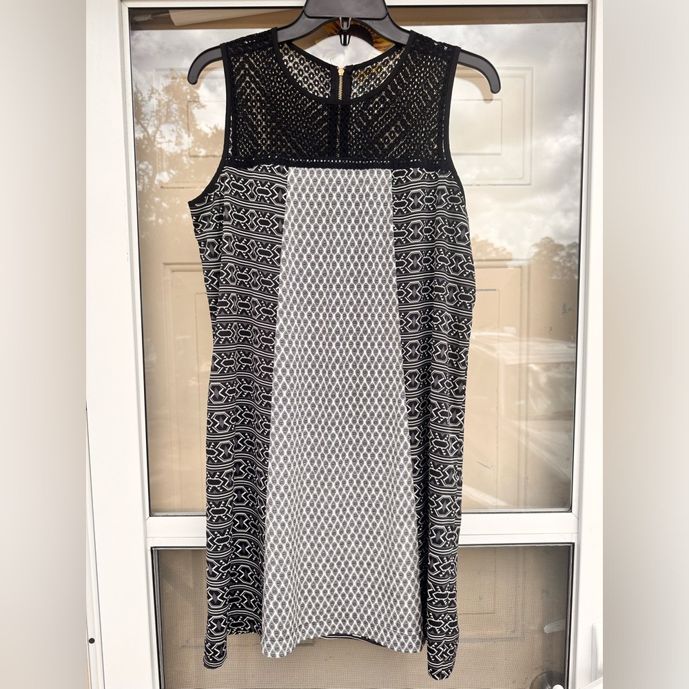 Petite LG Xhilaration black pattern dress, like new